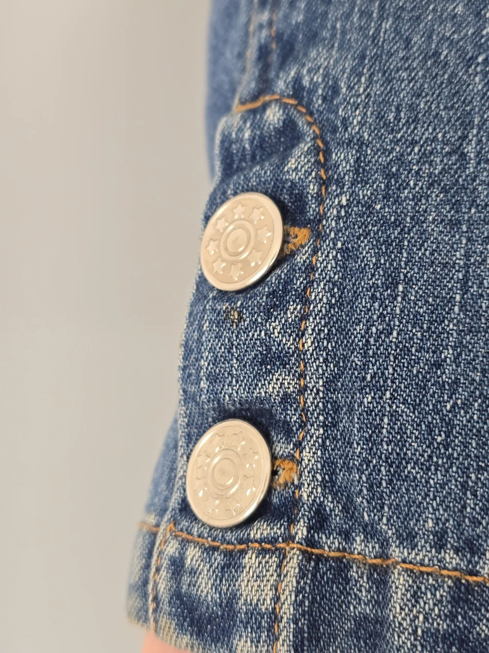 Embroidered Blue Denim Jacket with Fall Leaf Motif - Picture 5 of 17